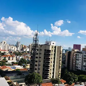 charmosa-cobertura-vila-madalena.topsaopaulohotels.com/