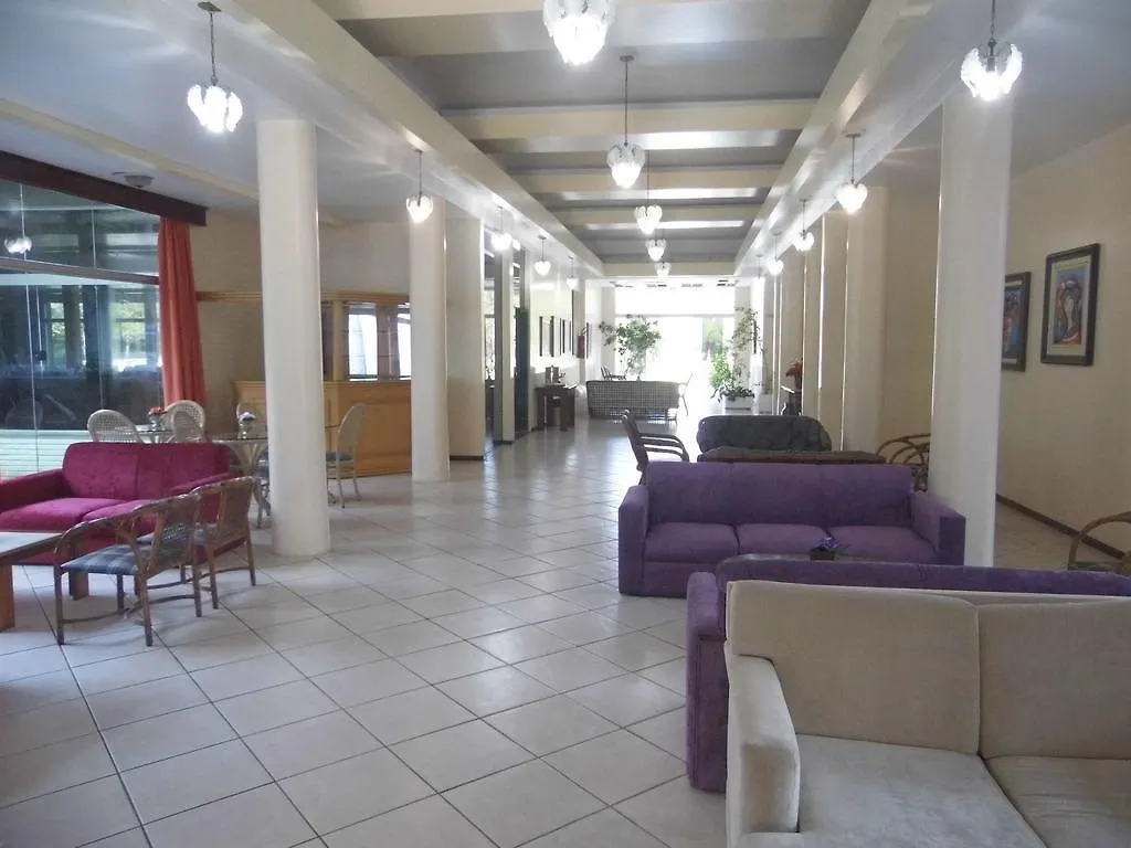 Ravena Cassino Hotel ラグーナ